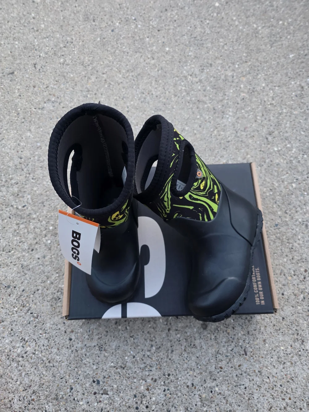 Bogs Kids Black and Green Insulated Boots Toddler Boys 8K